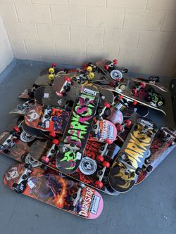 Skateboard cruiser and parts