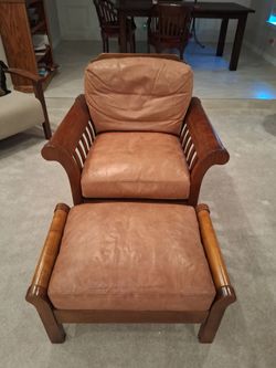 Hickory Chair with ottoman set