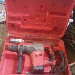Milwaukee Rotary Hammer Kit