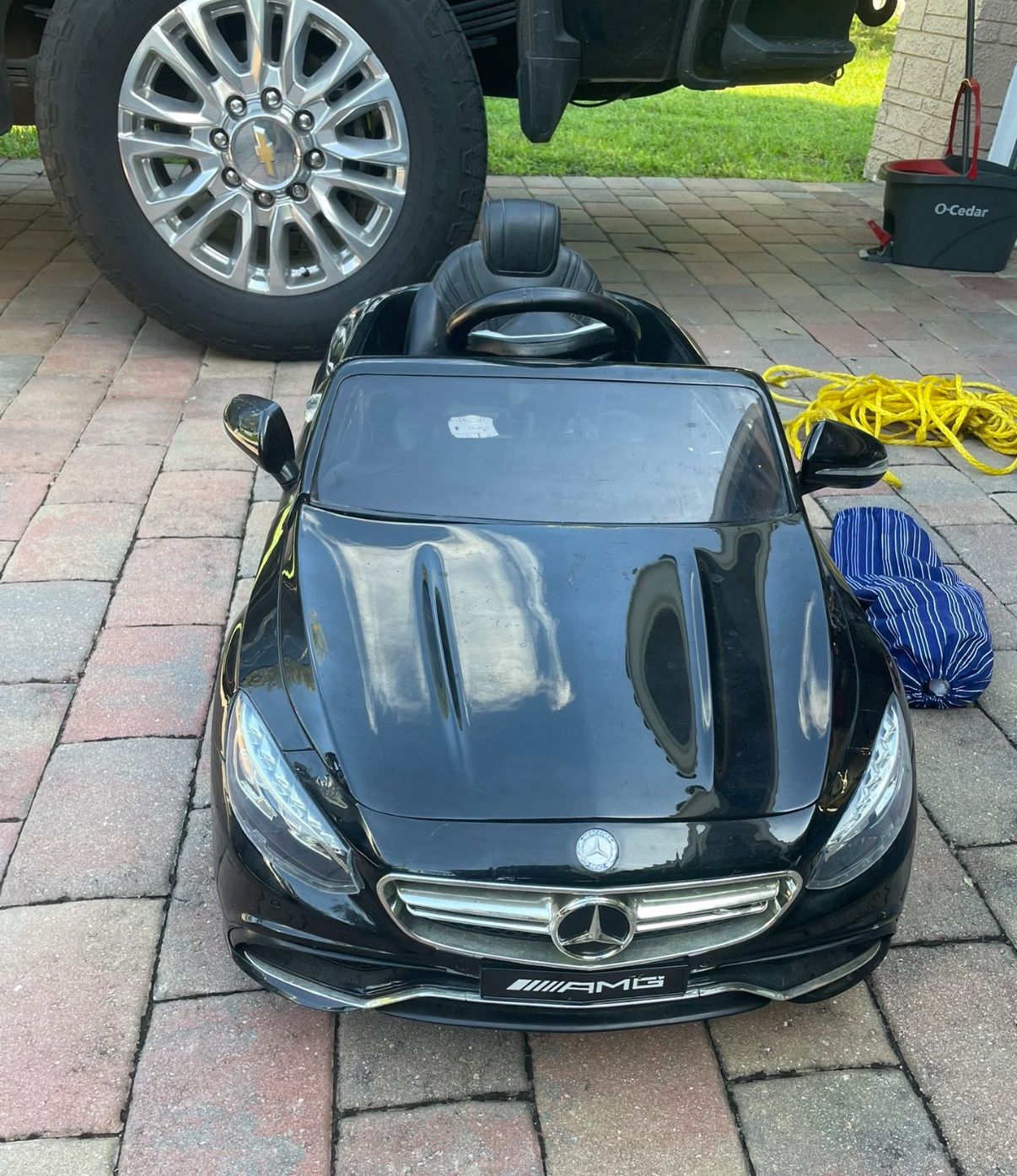 Kids Mercedes Ride On Car