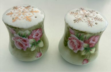 Vintage Hand Painted Porcelain Salt & Pepper Shakers, Floral Design w/Gold Snowflake Tops.