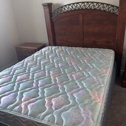 Free Bed (queen)