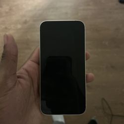 Will Sell For Literally 50$ PHONE 13 (CAN BE UNLOCKED AT APPLE I’m Not Paying For It But Will Give Info)