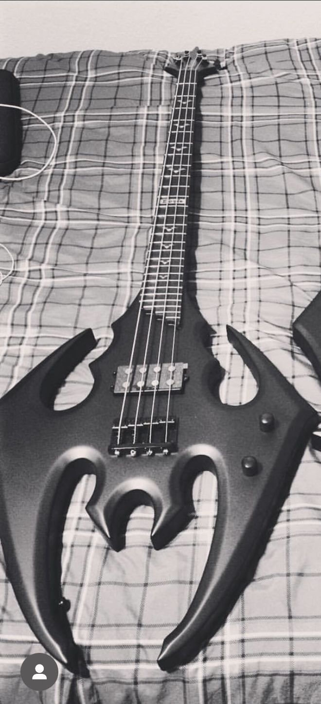 Misfits Doyle Bass From Oktober Guitars