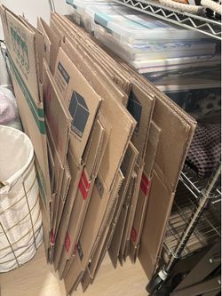 Moving boxes about 20 mix of small/med/large