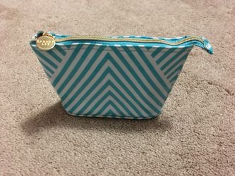 Small zippered make up cases