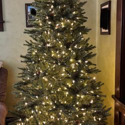7 1/2’ Christmas Tree