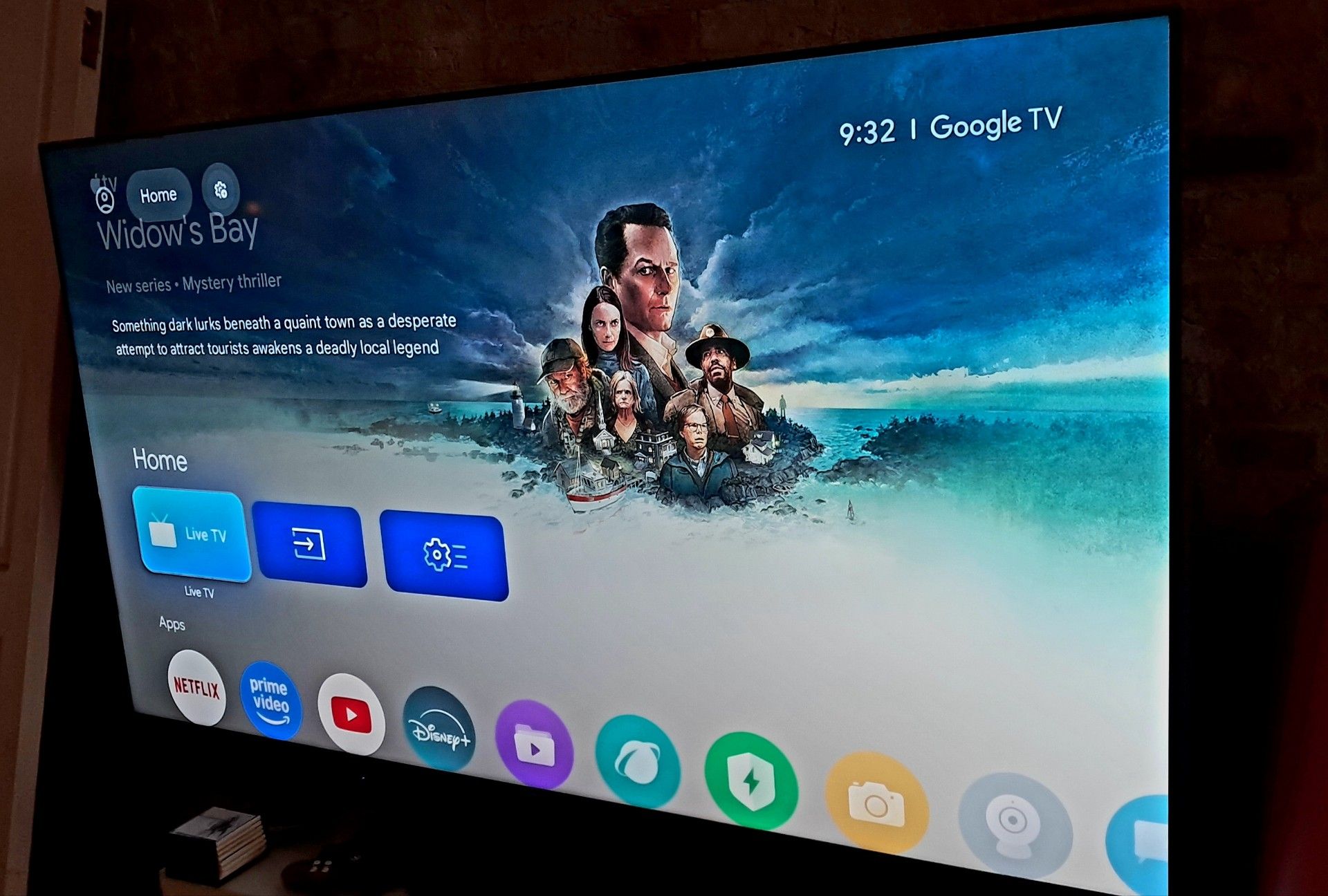 75" Hisense Smart TV