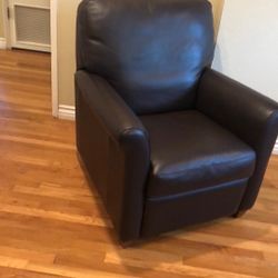 leather recliner small 