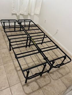 Platform bed frame (twin)
