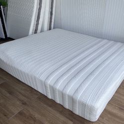 Cal King Leesa Mattress