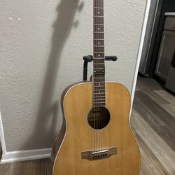 Austin AA40 D Acoustic Guitar – Great Condition – Perfect for Beginners