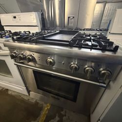 36” THERMADOR GAS RANGE STAINLESS STEEL 