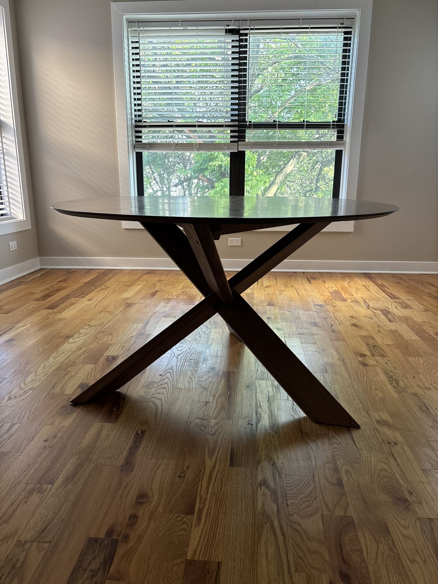 Crate And Barrel Apex Round Table