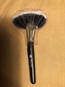 Psyche Fan make up brush new