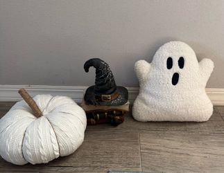 Halloween decor