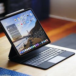 6th Gen 12.9 iPad Pro W/ AppleCare+ , Magic Keyboard & Pencil