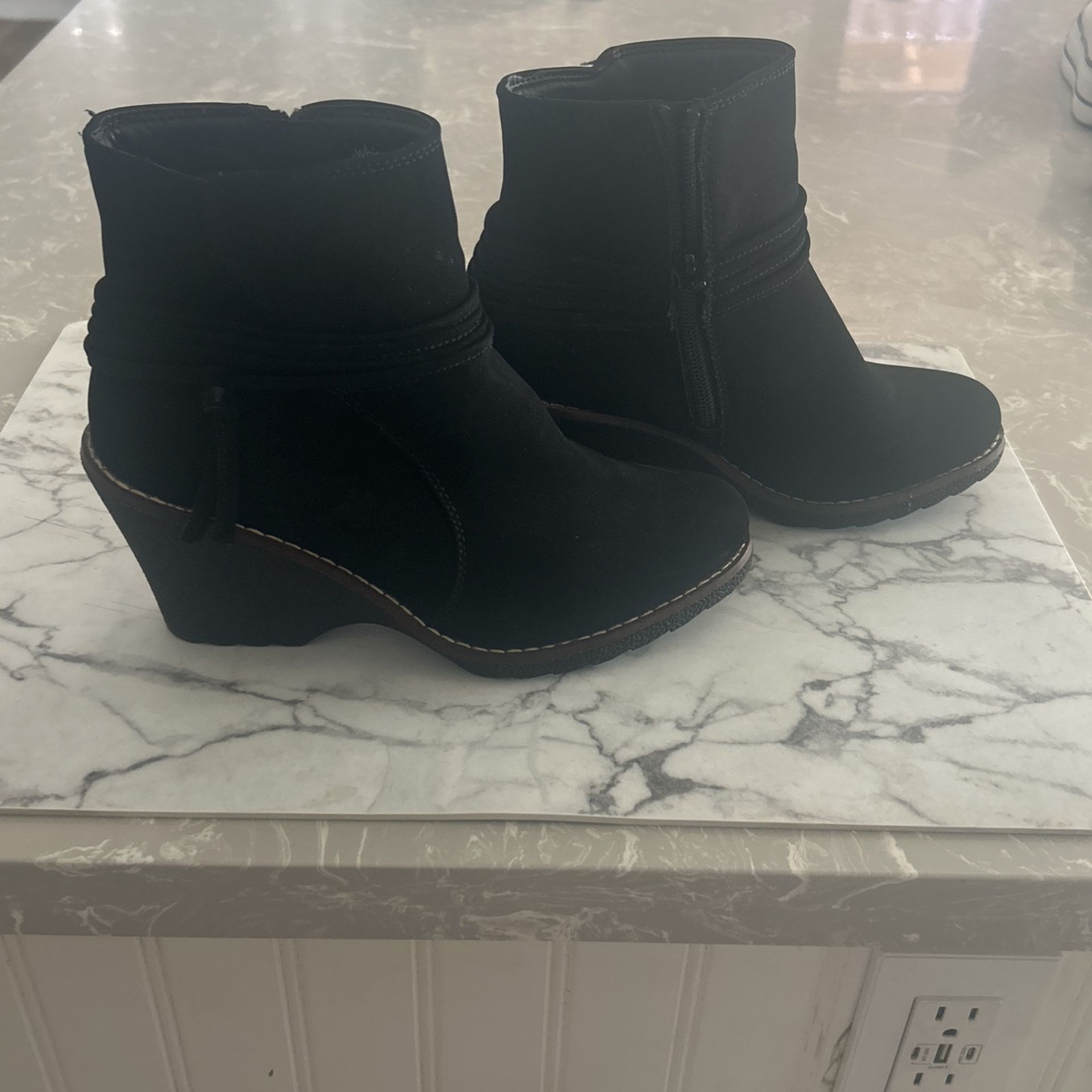 Black Boots