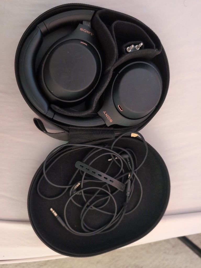 Sony XM4 Headphones