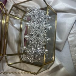 Tiara 