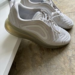 Nike Air Max 720 Shoes Size 8