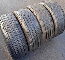 235 45 18 Michelin Tires Con 80% de Vida Las 4