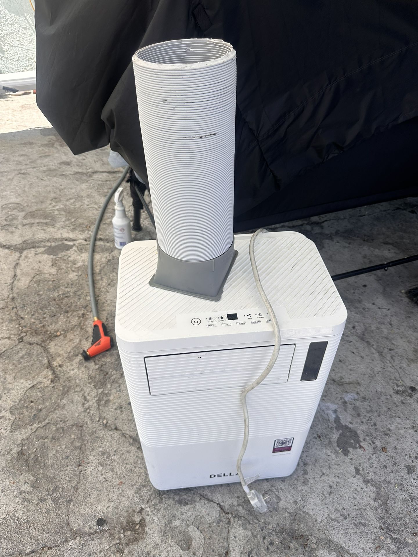 DELLA Air Conditioner