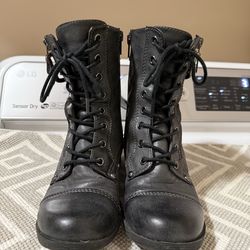 guess ankle boots size 6 like new condition