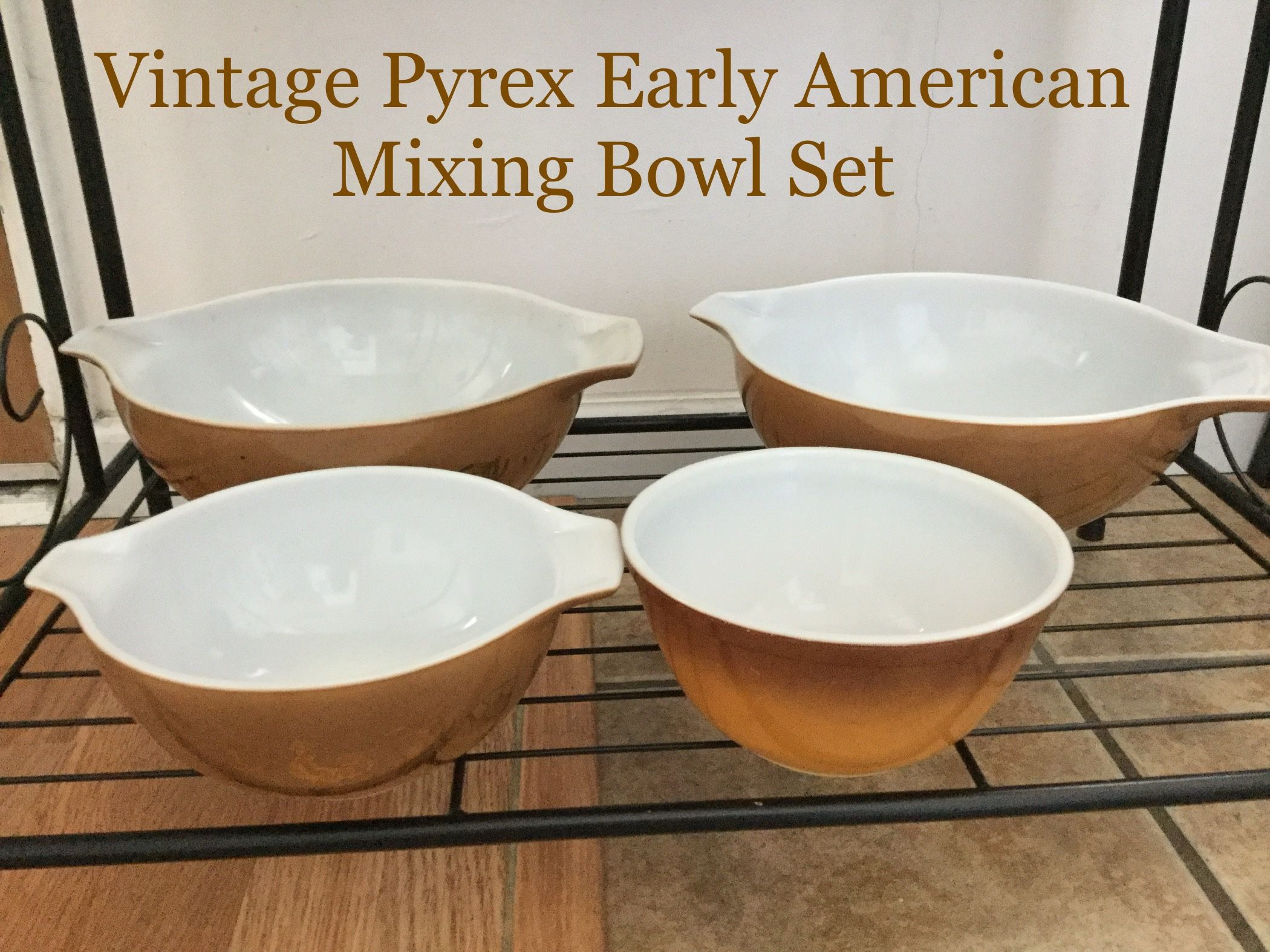 Vintage Bowl Set