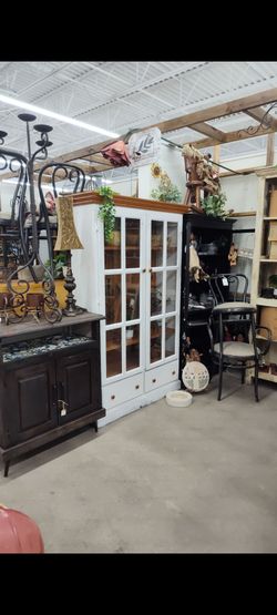 Hutch Display Cabinet Glass Doors, Storage Cabinet w/ 3 Shelves 2 Drawers, White
