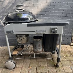 Weber Performer Kettle Charcoal Grill