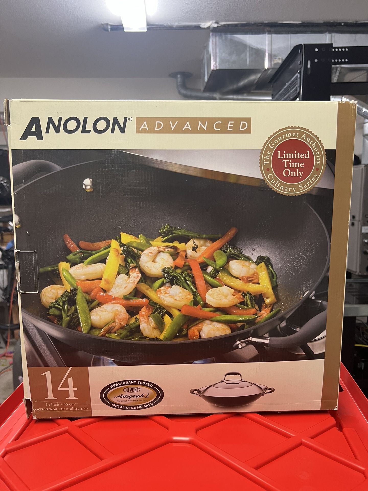 Anolon 14” Wok with Lid