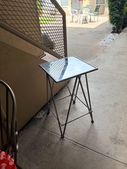 End table