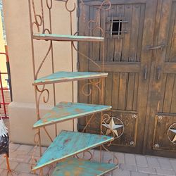 Rustic southwest style iron/wood corner piece