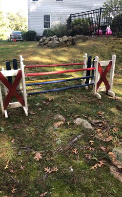 Dog horse jumps wooden - 4 standards and 6 poles