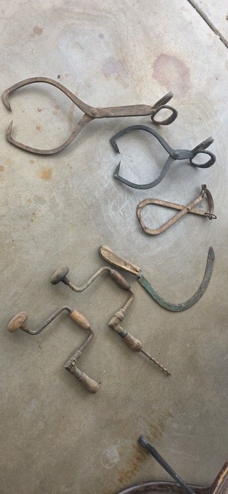 ANTIQUE Tools