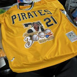 Pittsburgh Pirates  Clemente 3000 Hits Jersey