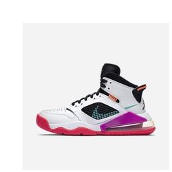 Jordan Mars 270 Size 4Y