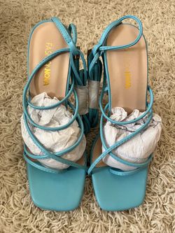 Fashion Nova Strappy Heeled Sandals size 6