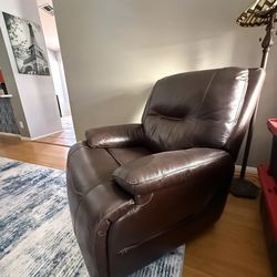 Set Of Recliner Chairs
