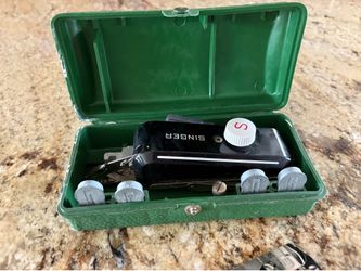 Vintage Singer Buttonholer