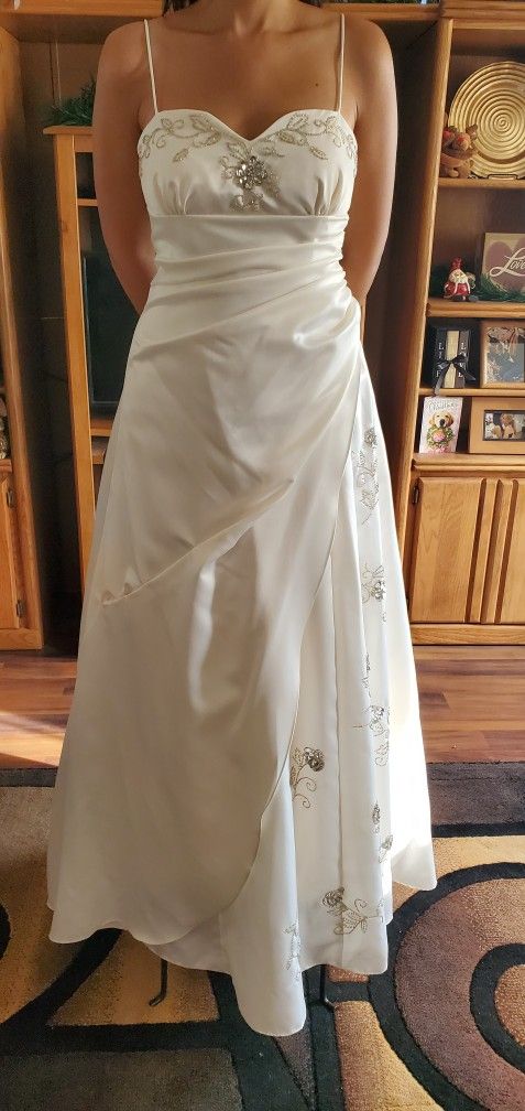 Like New Satin Wedding Dress