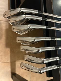 Srixon Z785 Forged Iron Set 4-PW/With New Srixon Waterproof Stand Bag