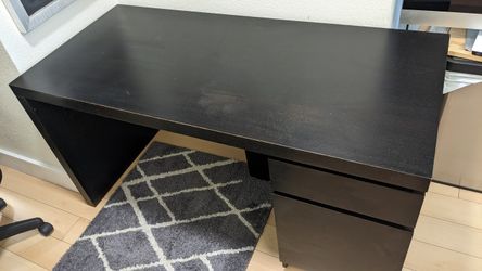 Beautiful IKEA Desk 