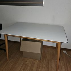 White Coffee Table Like New 