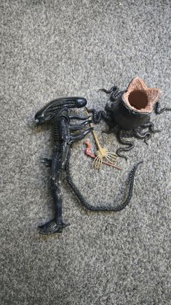 Neca alien