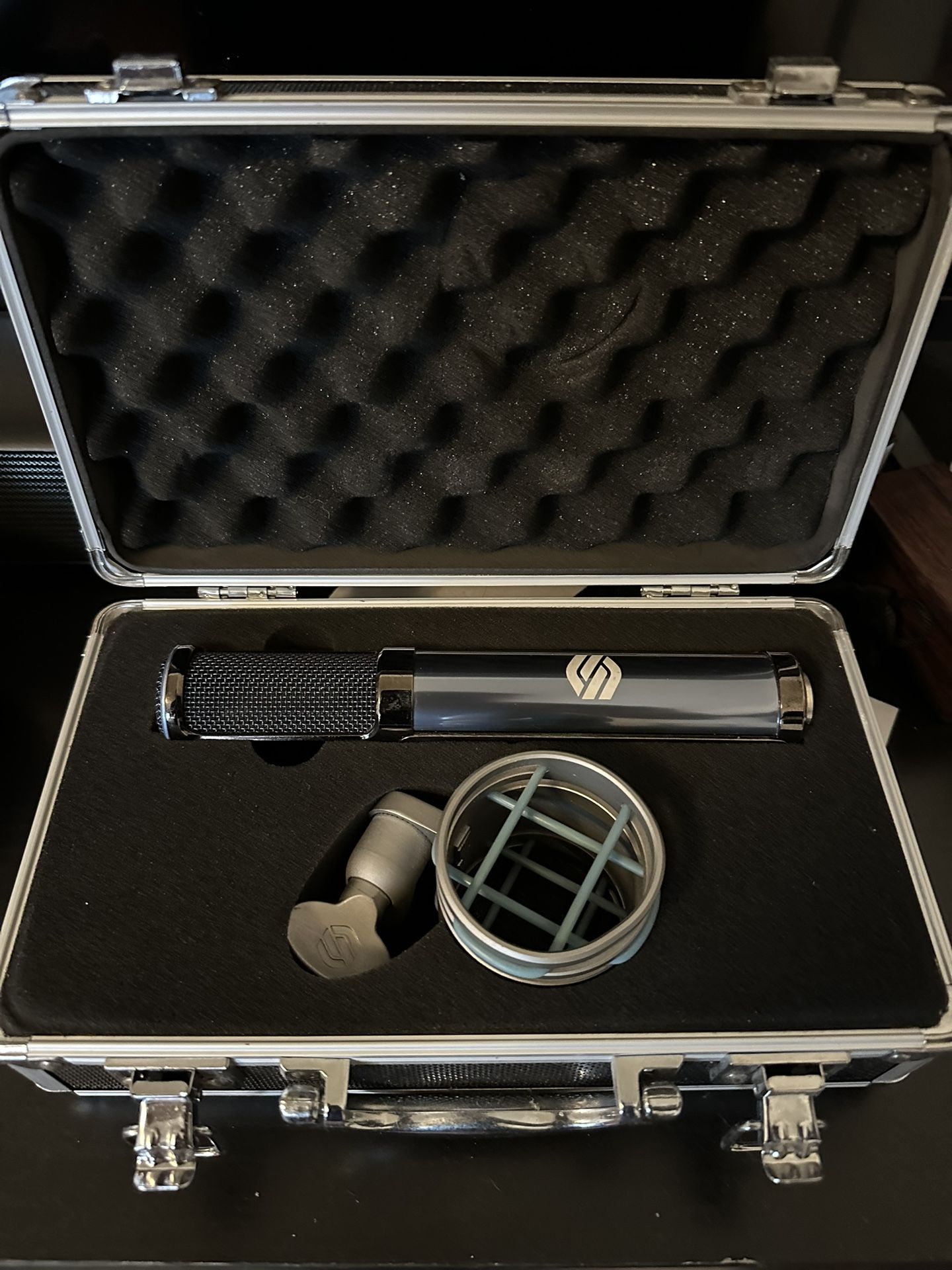 Sterling ST170 Active Ribbon Microphone