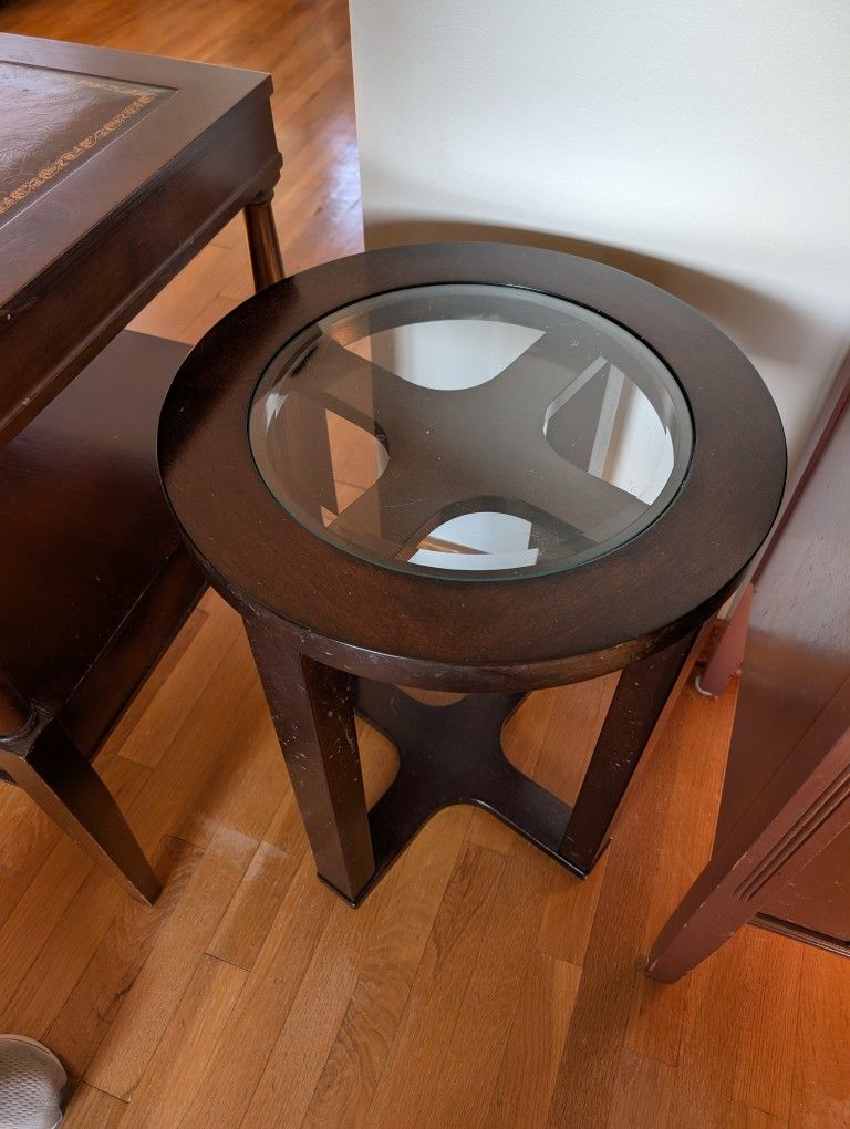 Round End Table