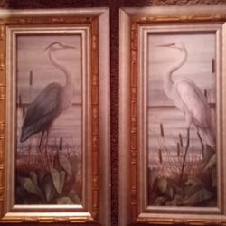 Beautifully Framed Artwork Of Crane In Ingress