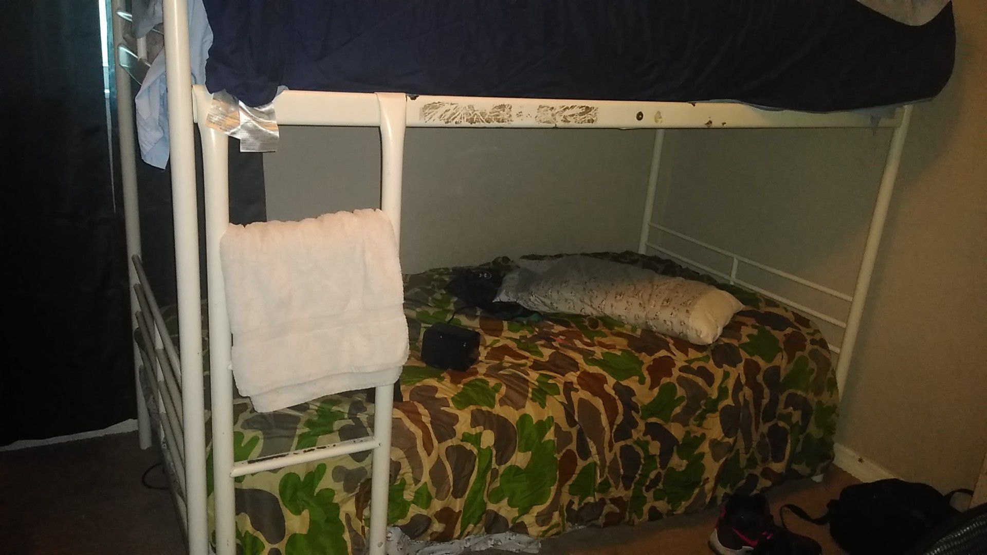 White twin bunk bed $50